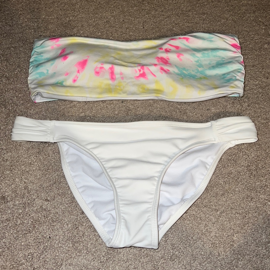 Strappless Bikini